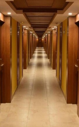 The Apparition on the 9th Floor