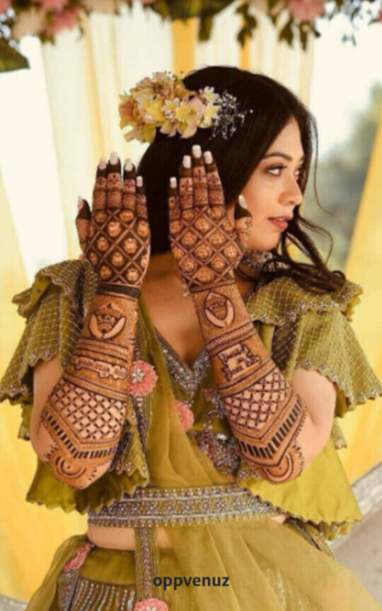 Celebrate Your Special Day with the Perfect Mehndi Artist