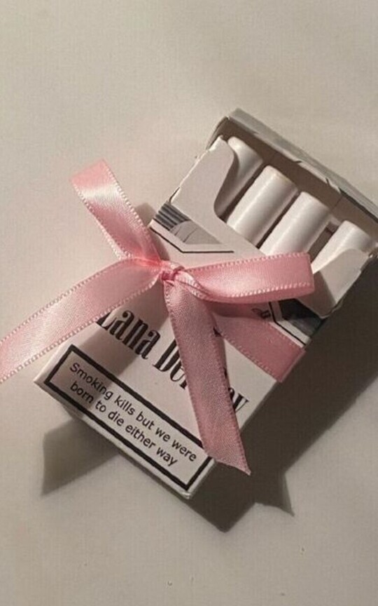 Cigarrillos and condom - TK-21