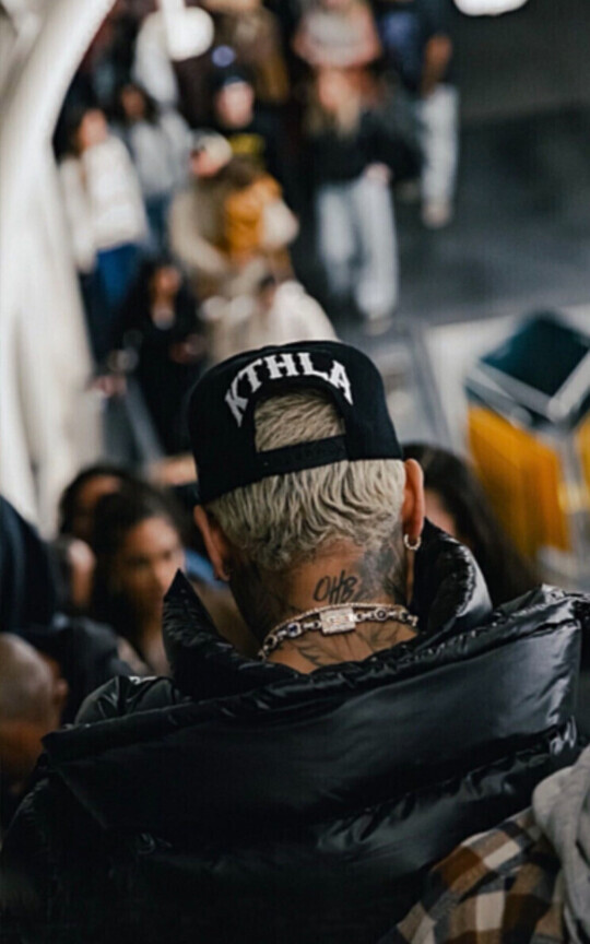 KISMET (Chris Brown)