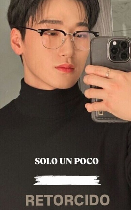 #01 Solo Un Poco Retorcido ° WooSan